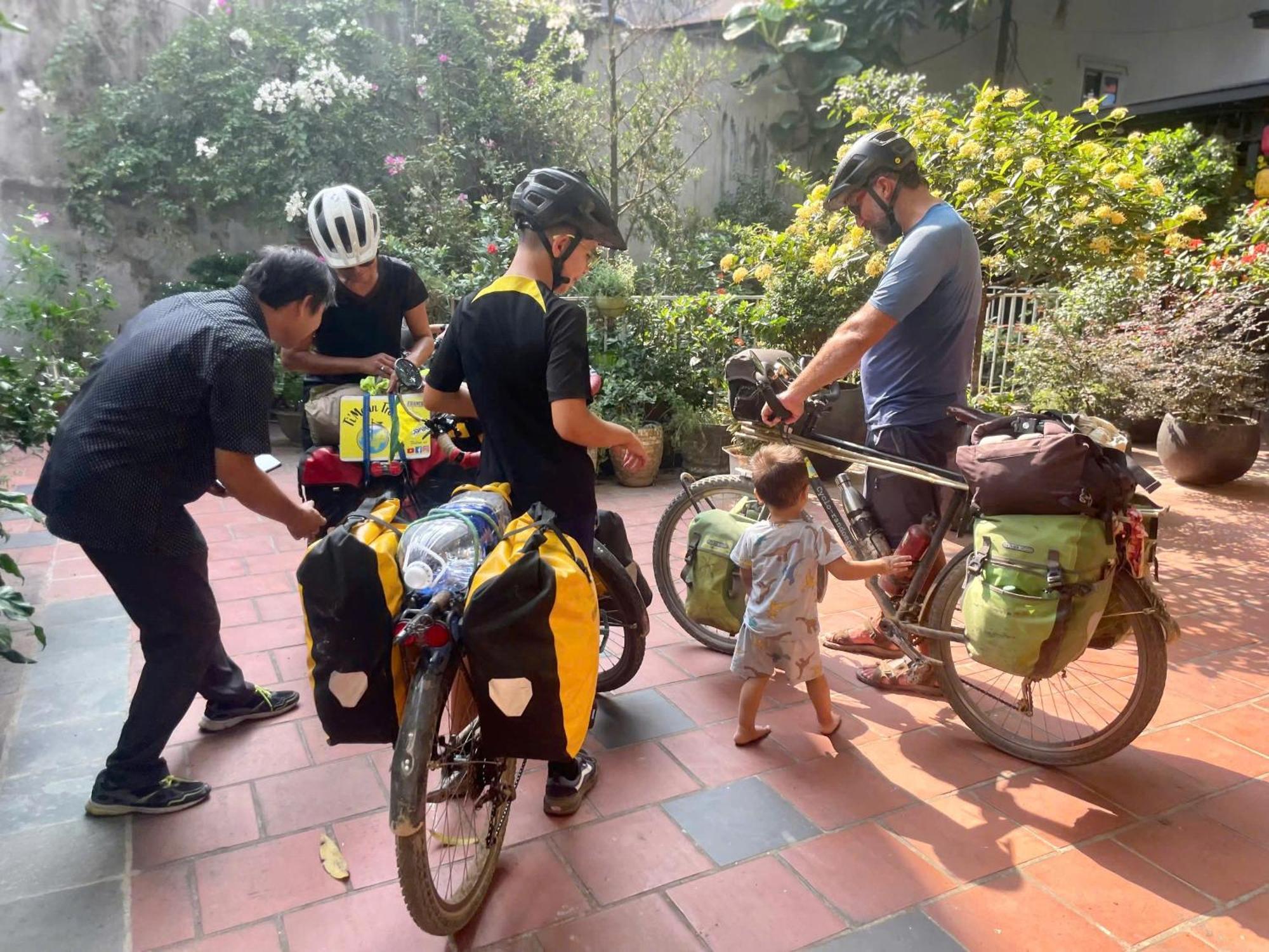 Lee Homestay Hanoi Bagian luar foto